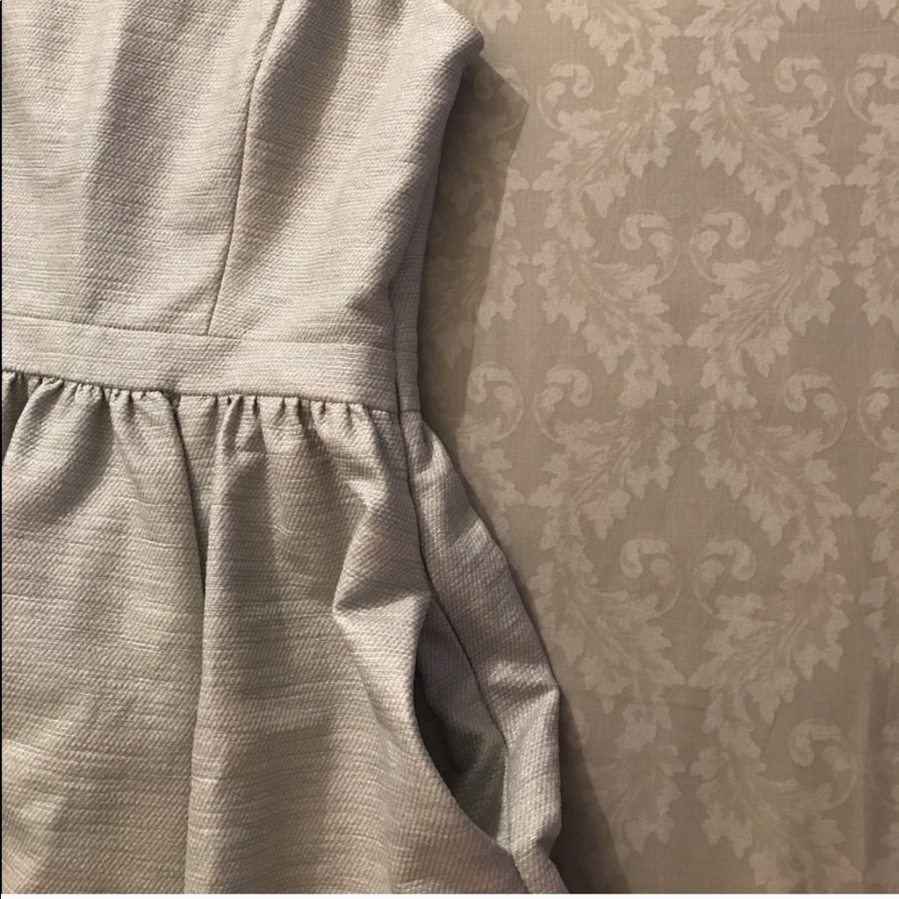 Paper 👑 Silver Dress - Picture 3 of 4
